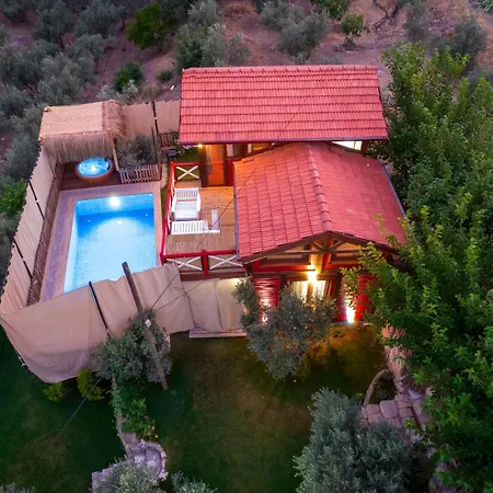 Girmeler Koey Evleri *