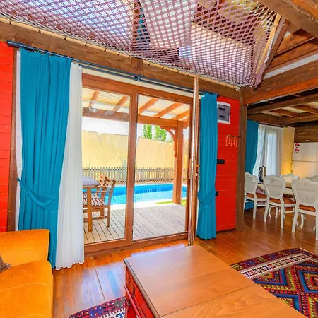 Girmeler Koey Evleri * Gebeler