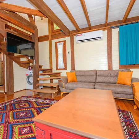 Girmeler Koey Evleri