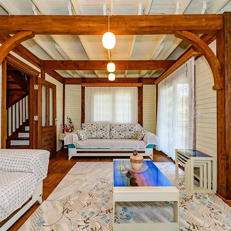 Villa Girmeler Koey Evleri Gebeler