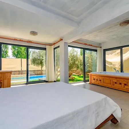 Villa Girmeler Koey Evleri